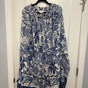 Vineyard Vines Blue and Cream Patterned Skirt and Top Set